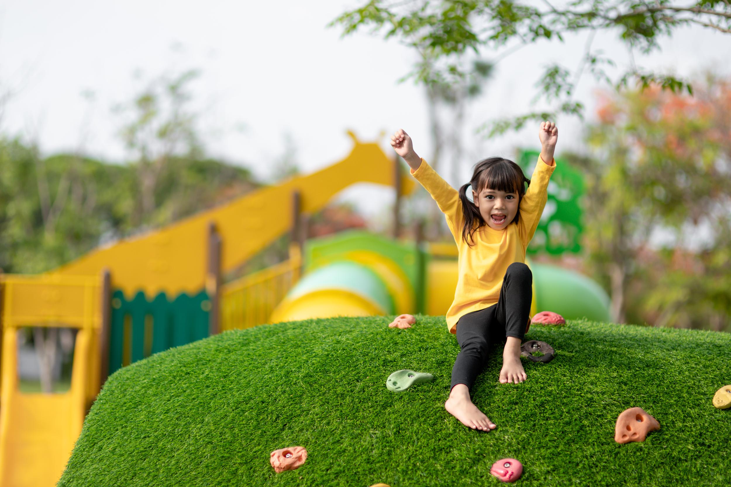 summer-childhood-leisure-and-people-concept-ha-2025-02-15-00-47-59-utc.jpg