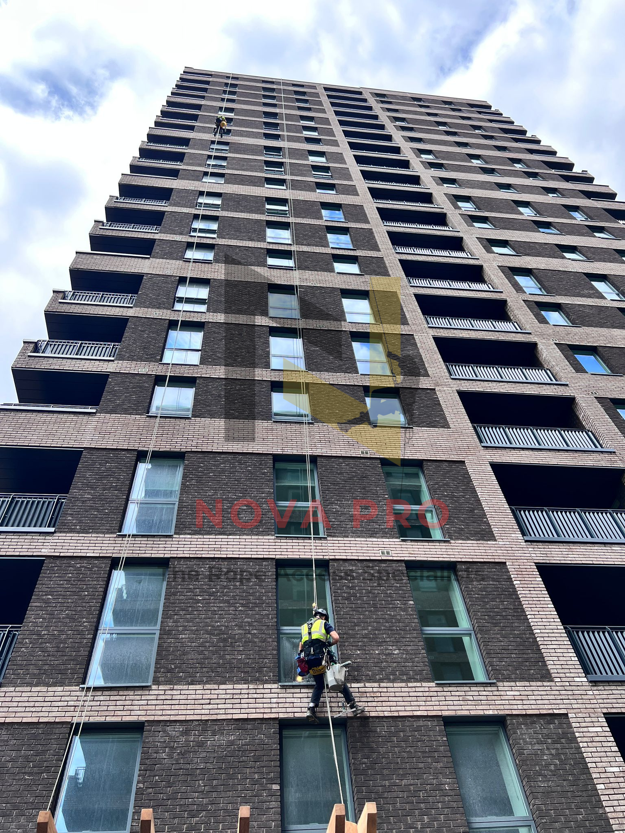 comercial-building-cleaning-rope-access-nova-pto-ltd-abseiling.png