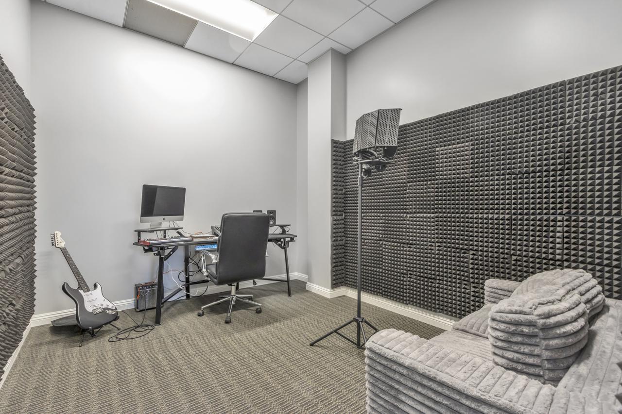 Addiction recovery music therapy room