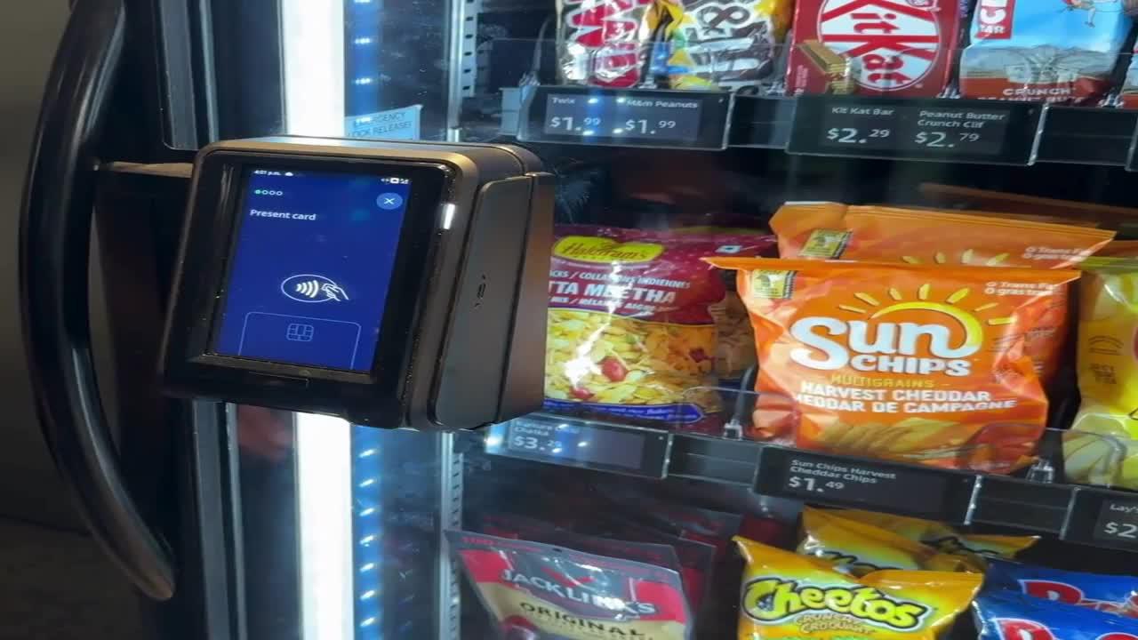 smart-stores_gqbu2f.mp4