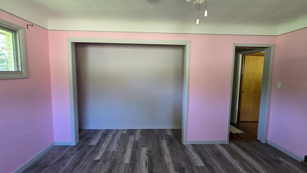 pink-satin-walls-gray-matte-trim-girls-bedroom.webp