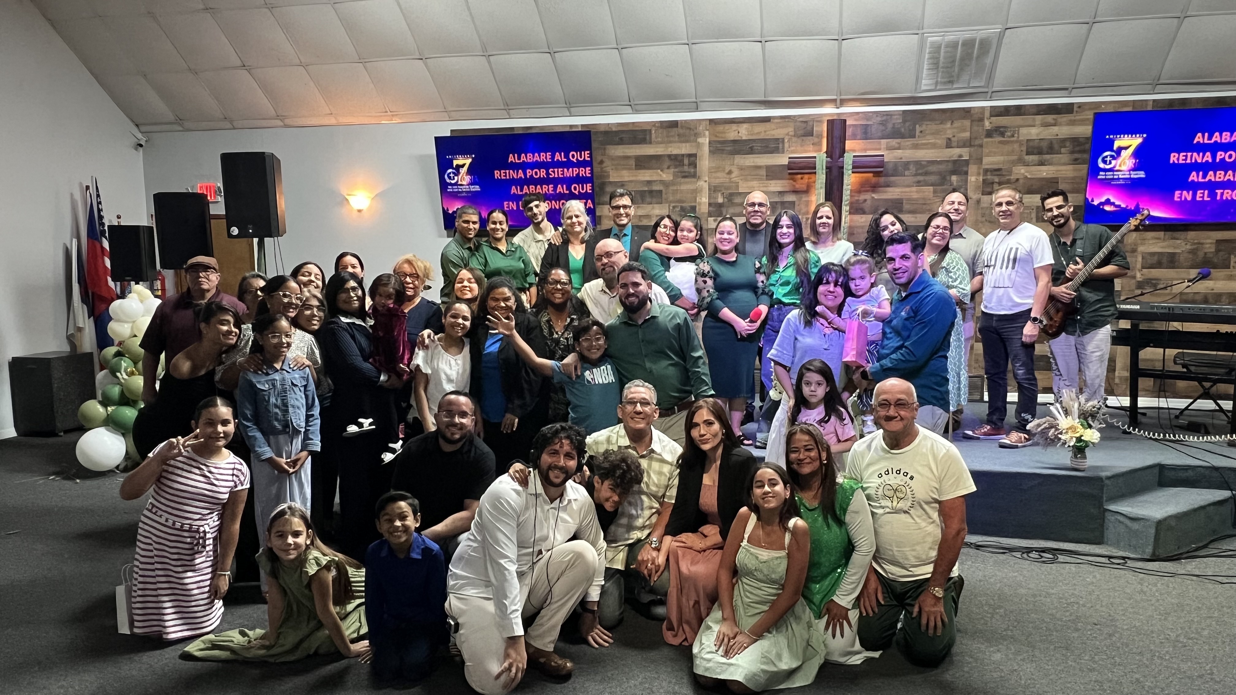 Ministerio Rey de Gloria - Iglesia en Kissimmee