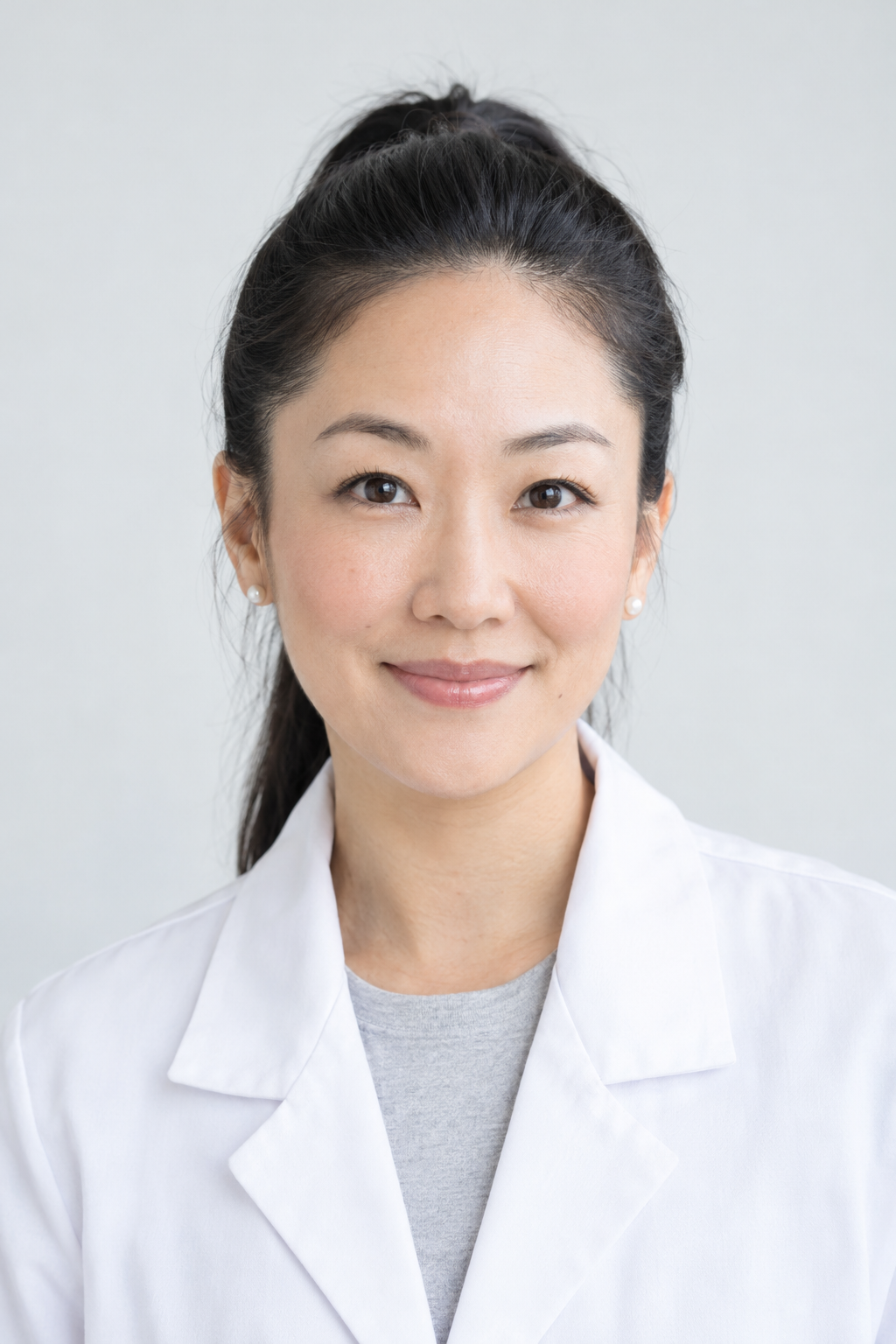 Portrait of Dr. Elena Park, Internal Medicine