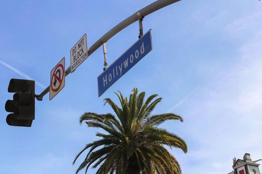 Hollywood street sign