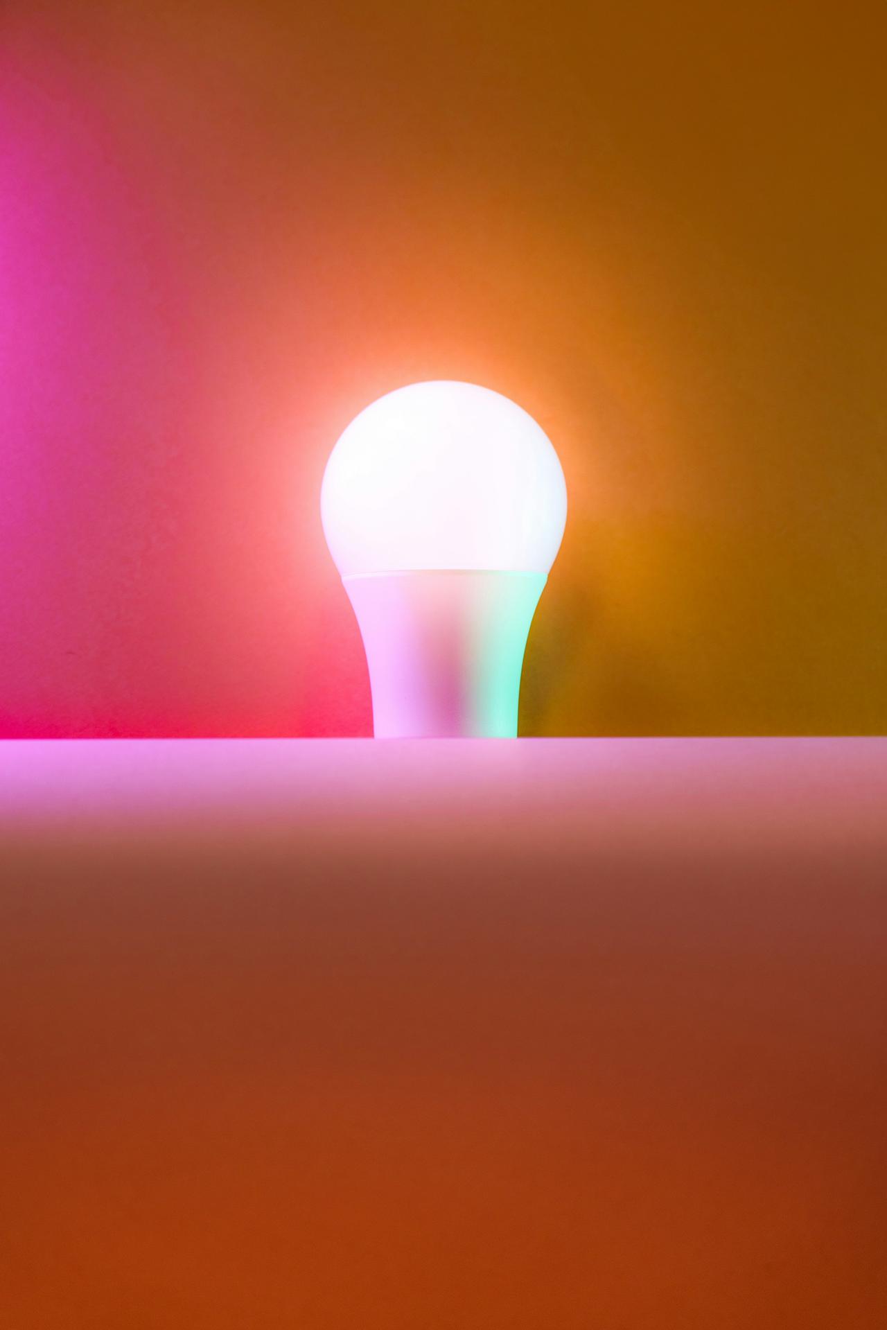 Light bulb. Pastel gradient.