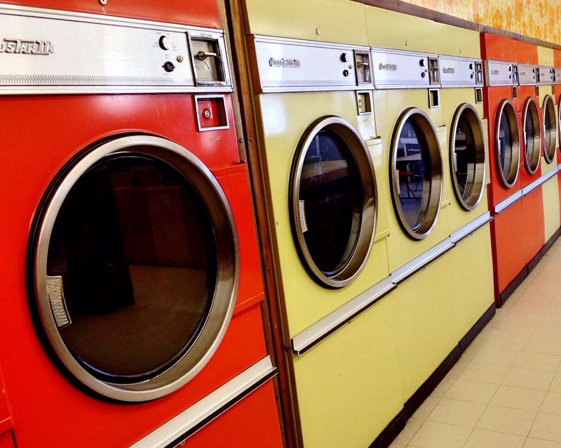 9b6ccdcc be09 laundromat