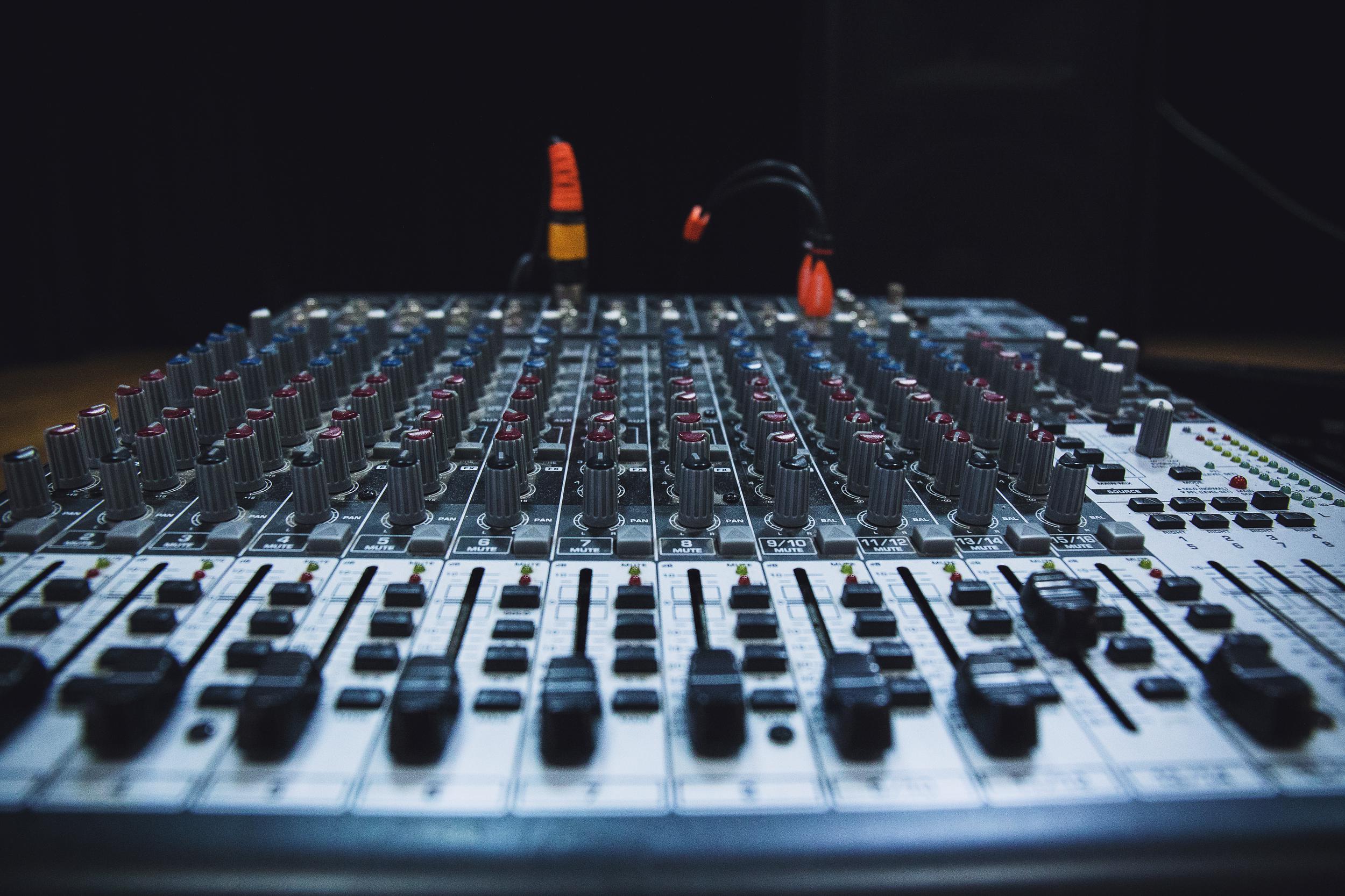 music equalizer fader cross fader